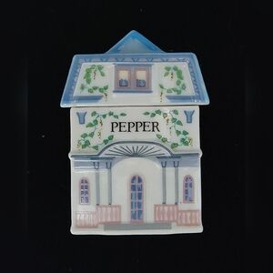 Lenox - The Lenox Spice Village PEPPER Fine Porcelain Jar